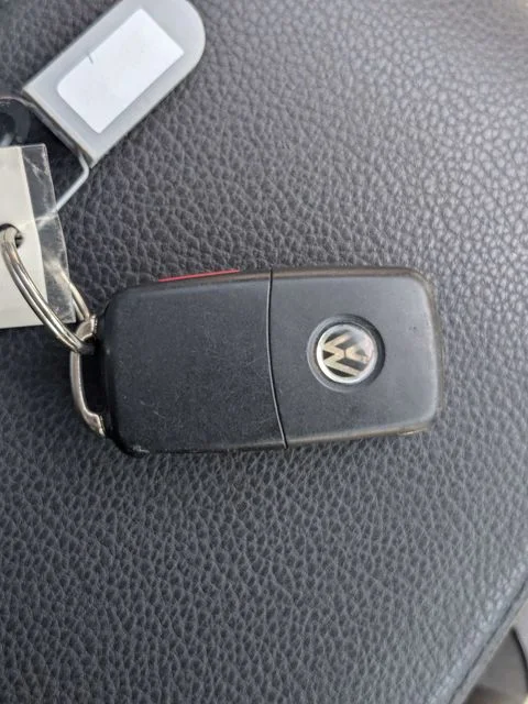 Used 2014 Silver Volkswagen Komfort Edition image 30