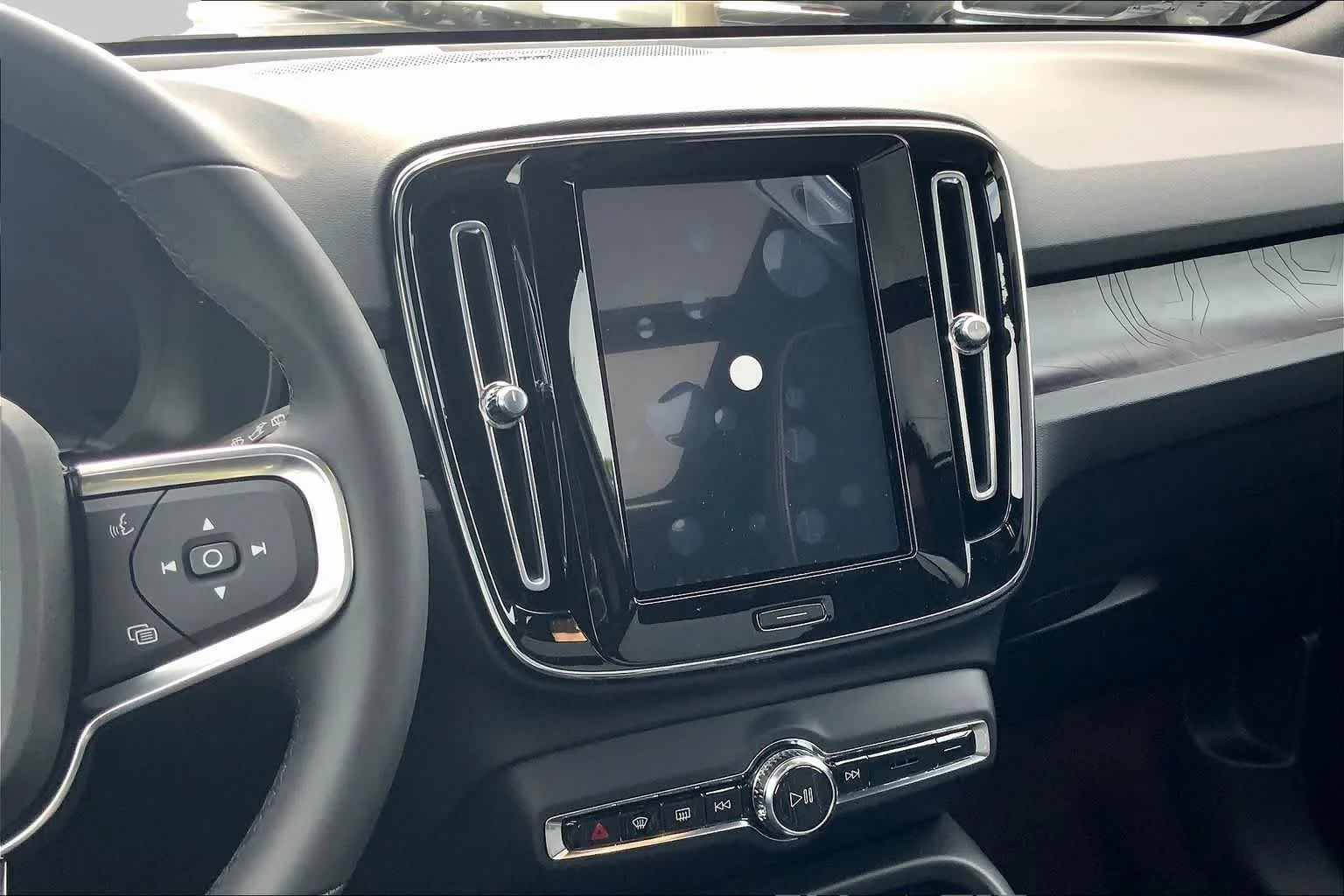 Pre-Owned 2024 Volvo XC40 Recharge Ultimate