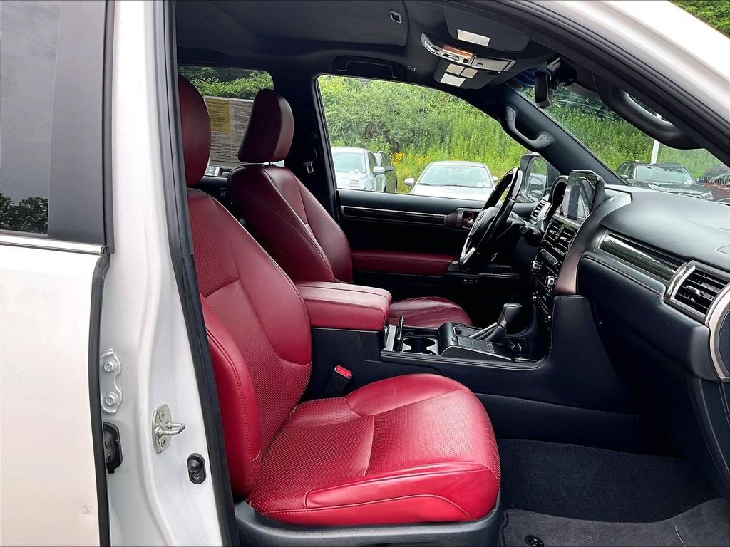 Used 2023 White Lexus 460 Luxury image 11