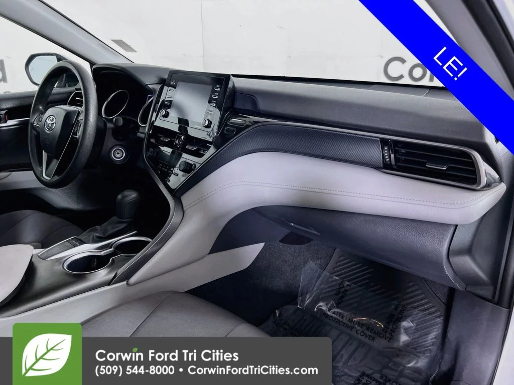 Used 2024 Wind Chill Pearl Toyota LE image 27
