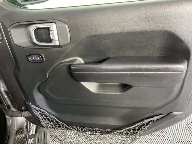 Used 2018 Gray Jeep Sport S image 25