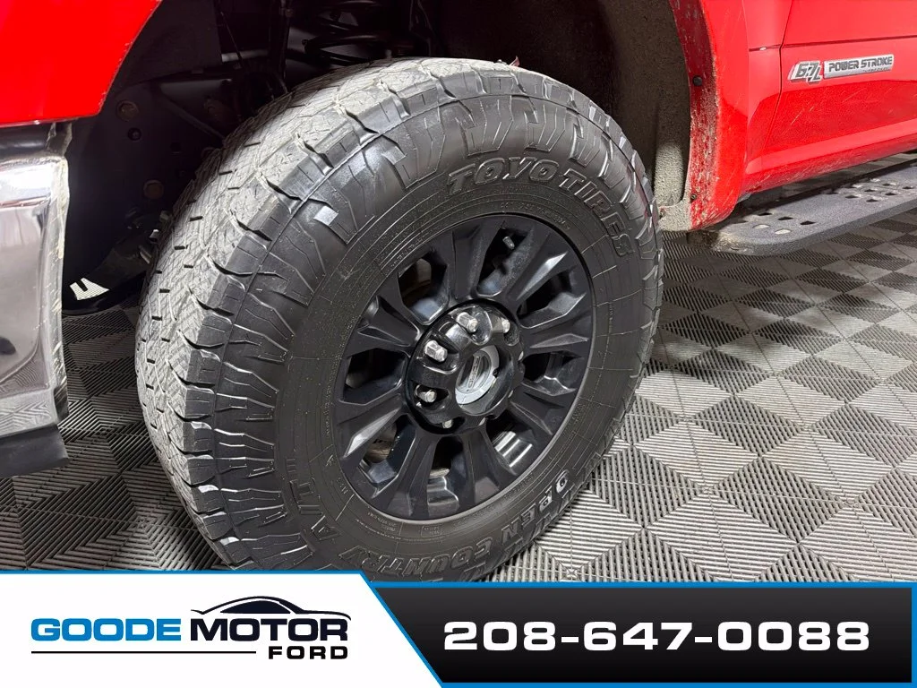 Used 2020 Race Red Ford Lariat image 26