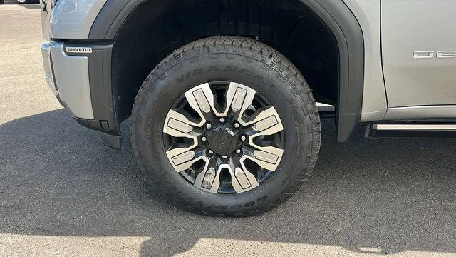 2026 GMC Sierra 2500HD Denali - Photo 9