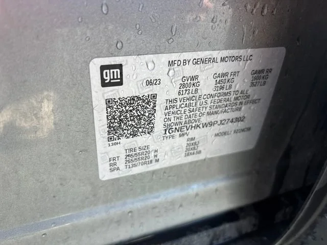 Used 2023 Sterling Gray Metallic Chevrolet LT Leather image 28