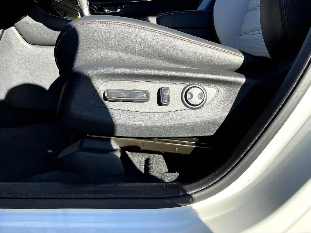 New 2027 Platinum White Pearl Honda Sport Touring Hybrid AWD image 38