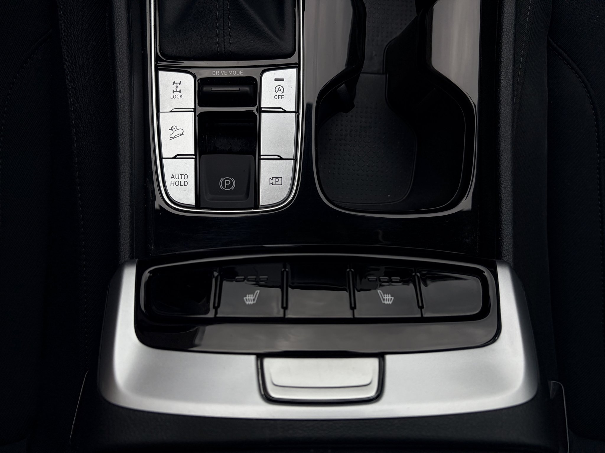 Used 2024 White Pearl Hyundai SEL image 19