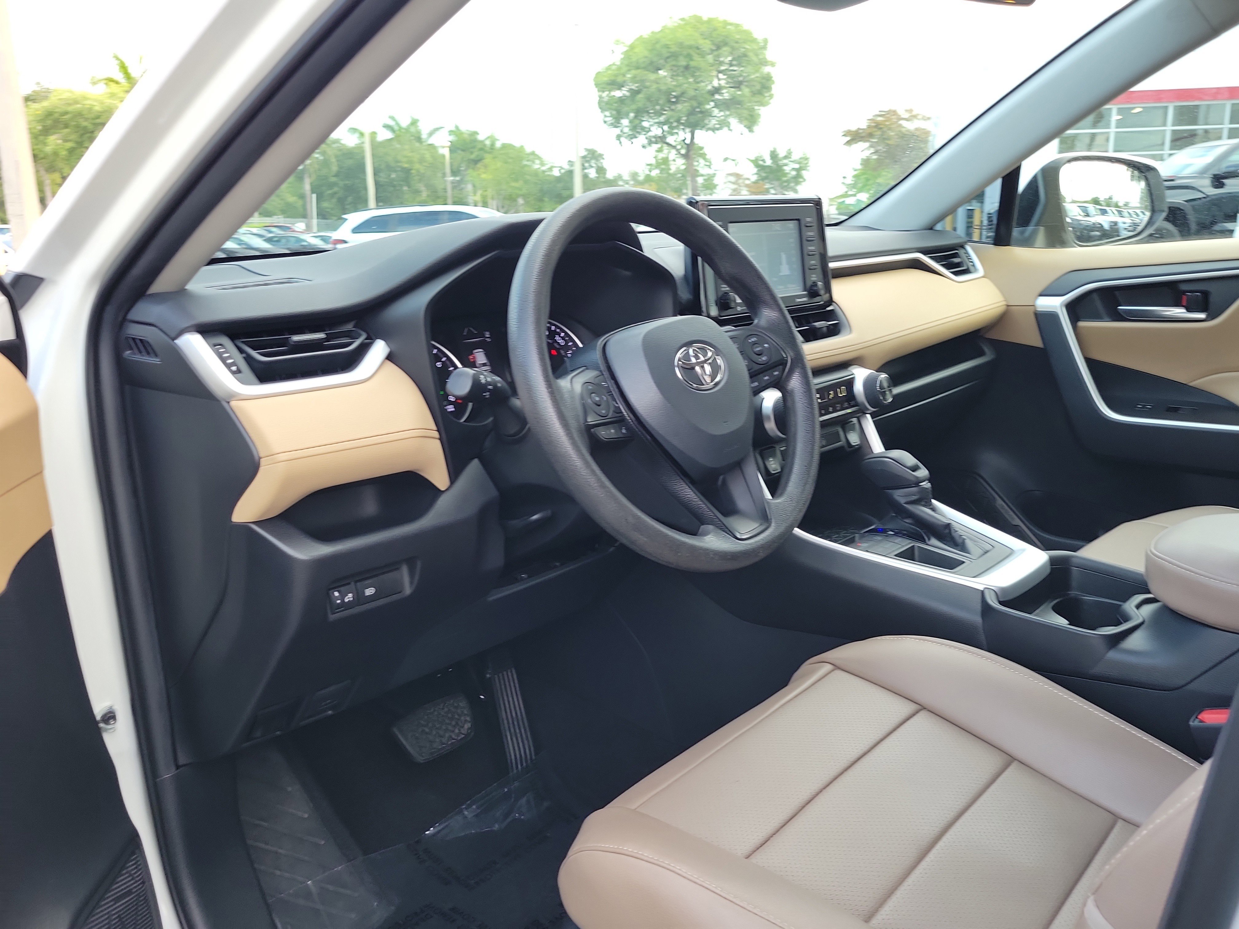 Used 2021 Super White Toyota XLE image 11