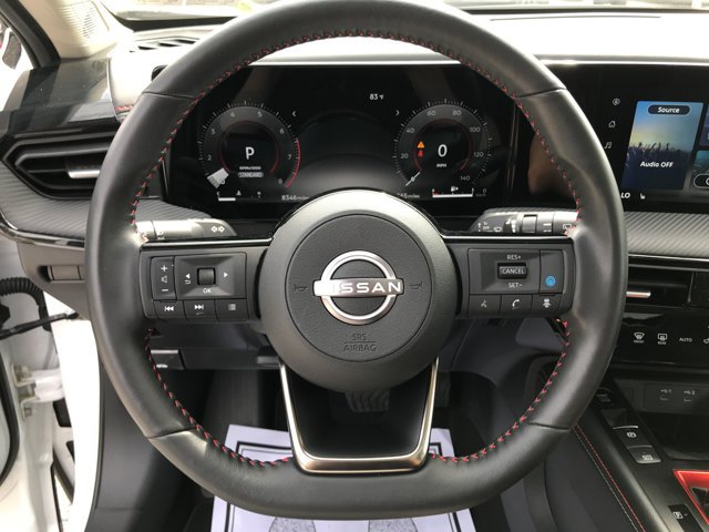 Used 2025 Aspen White Tricoat Nissan SR image 14