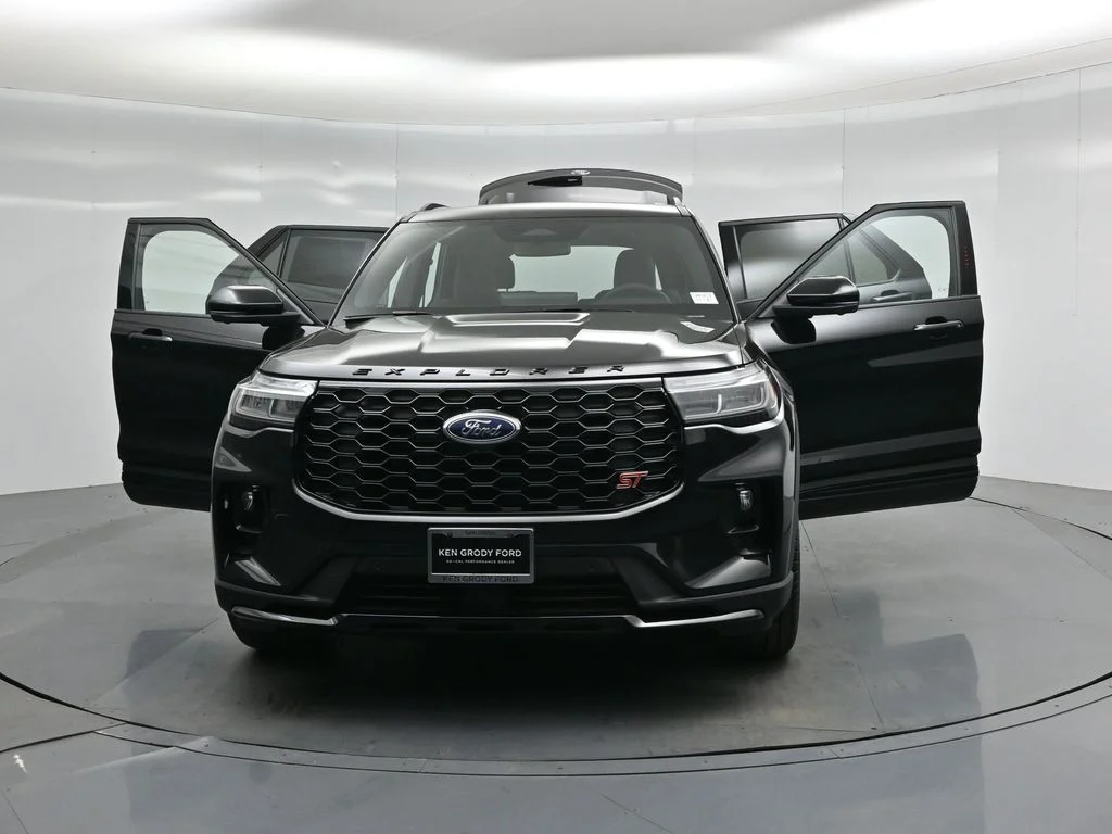 New 2026 Agate Black Metallic Ford ST image 34