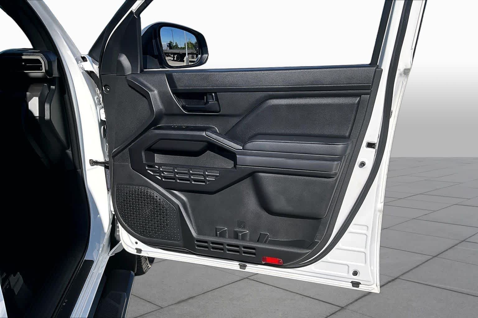 Used 2024 Ice Cap Toyota SR5 image 25