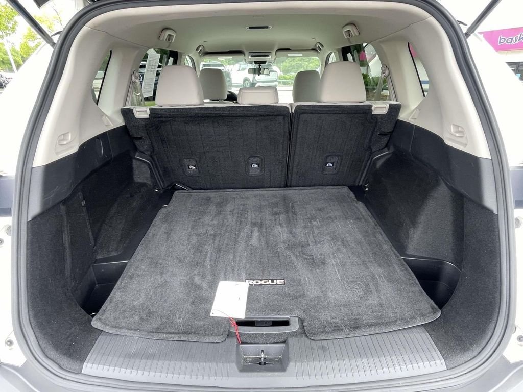 Used 2024 Silver Ford XLT image 39