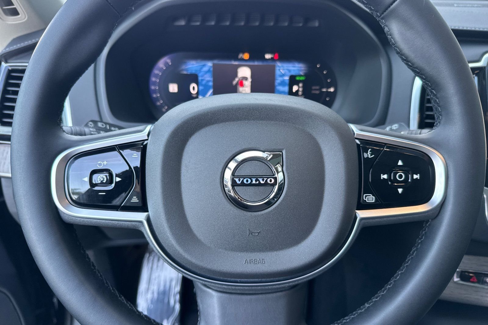 Used 2025 Black Volvo T8 Ultra image 28