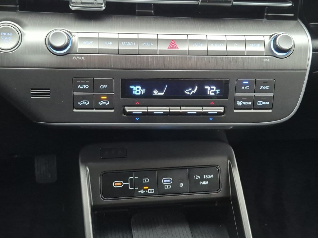 Used 2024 Black Hyundai SEL image 22