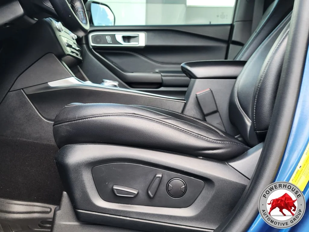 Used 2020 Blue Ford XLT image 26