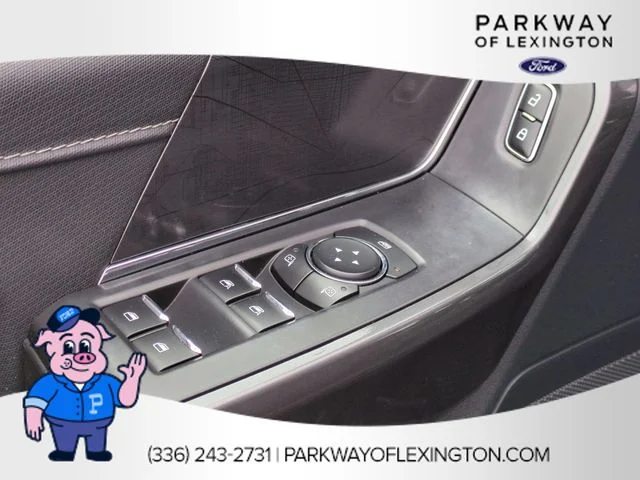 Used 2023 Black Ford XLT image 13