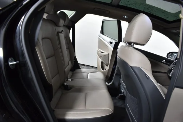 Used 2020 Black Hyundai Ultimate image 39