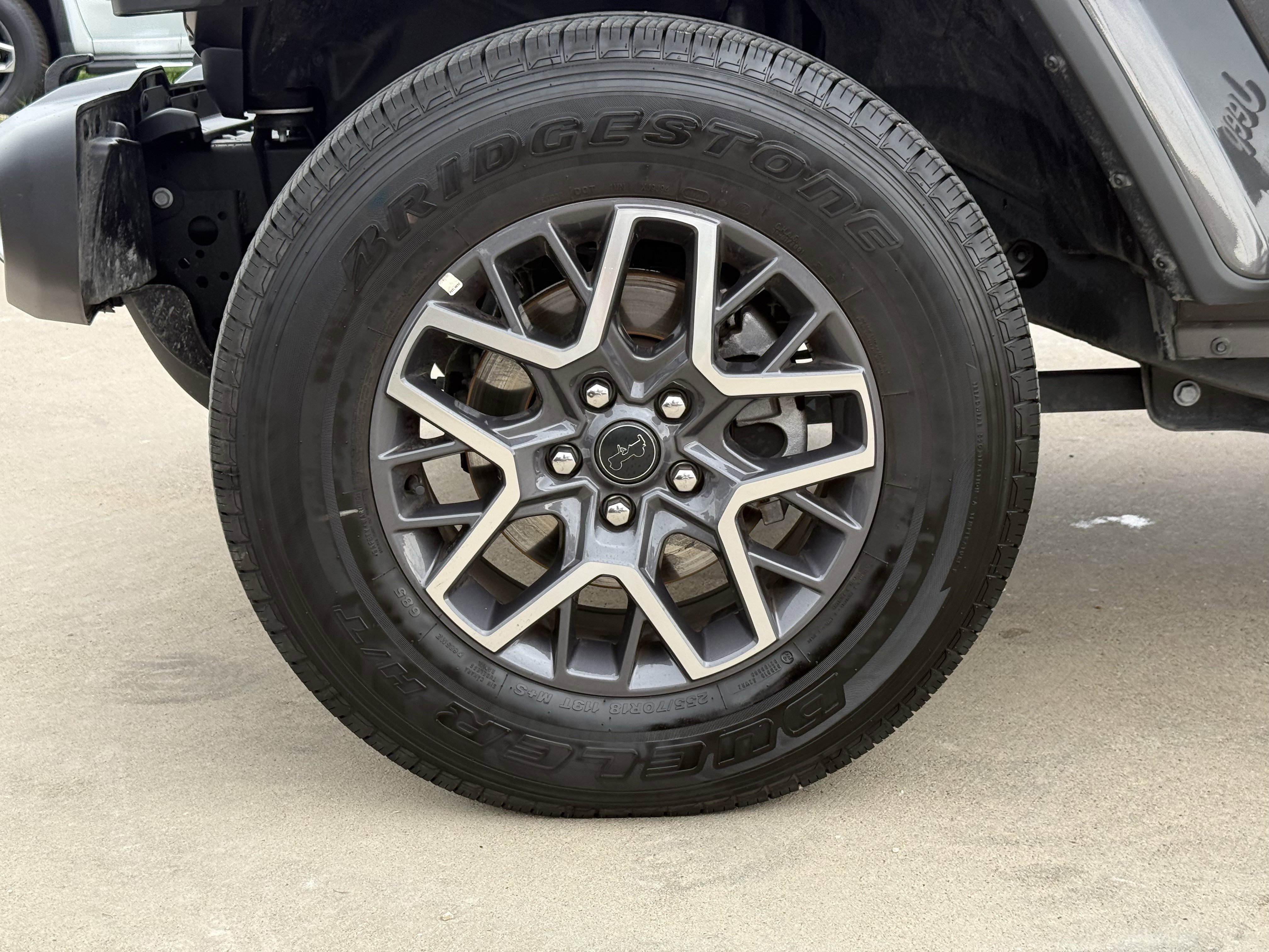 Used 2025 Granite Crystal Metallic Clearcoat Jeep  image 12