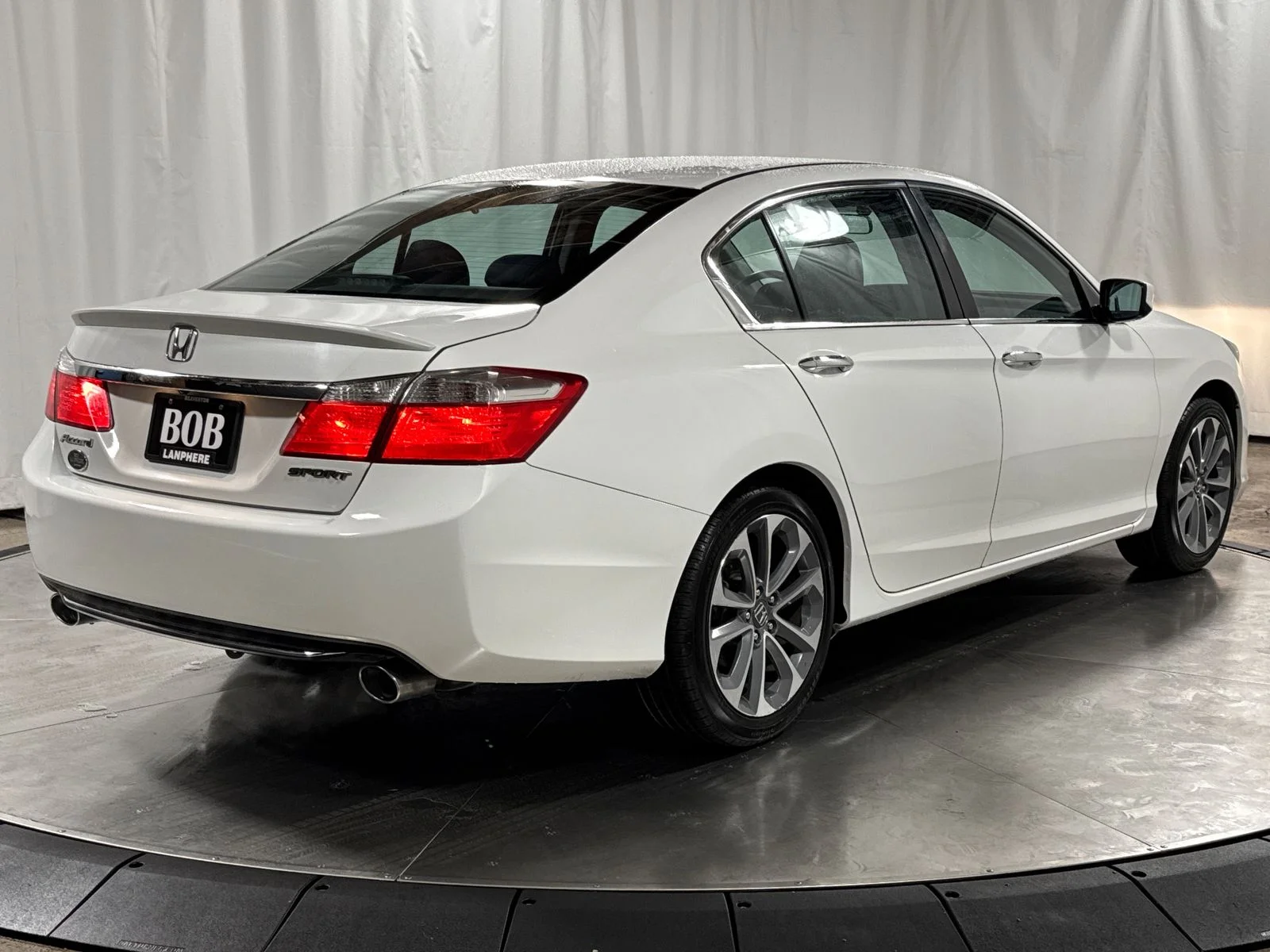 Used 2015 White Honda Sport image 10
