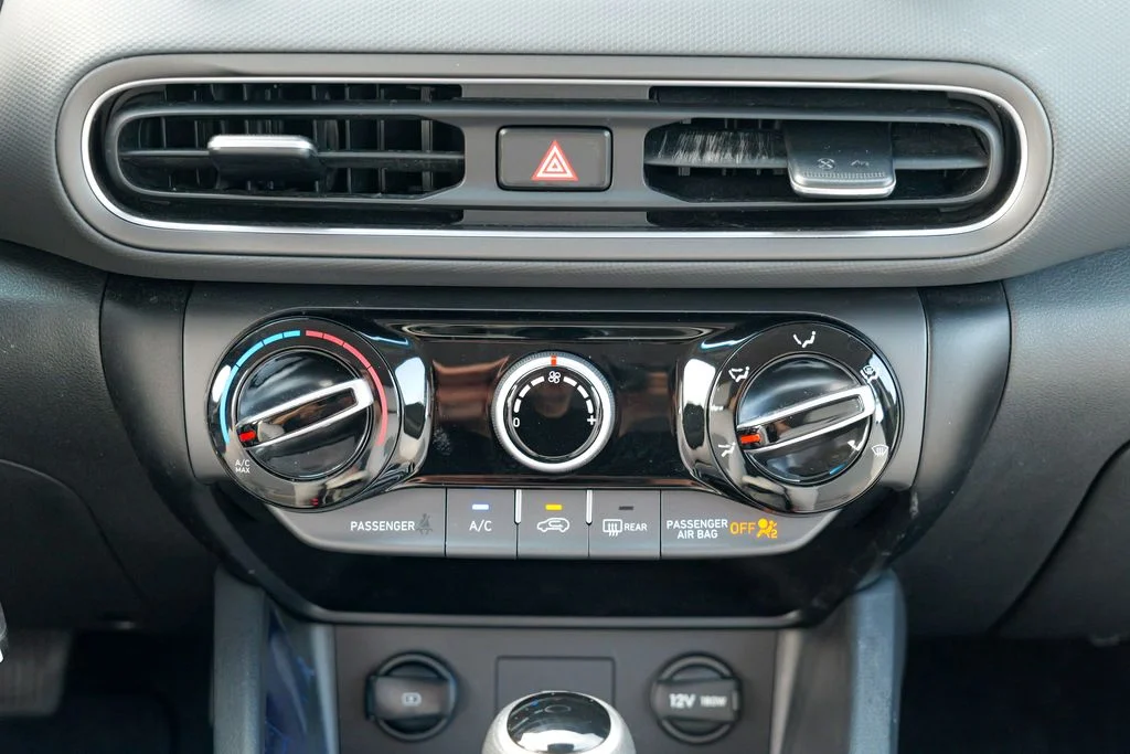 Used 2023 Abyss Black Pearl Hyundai SE image 49