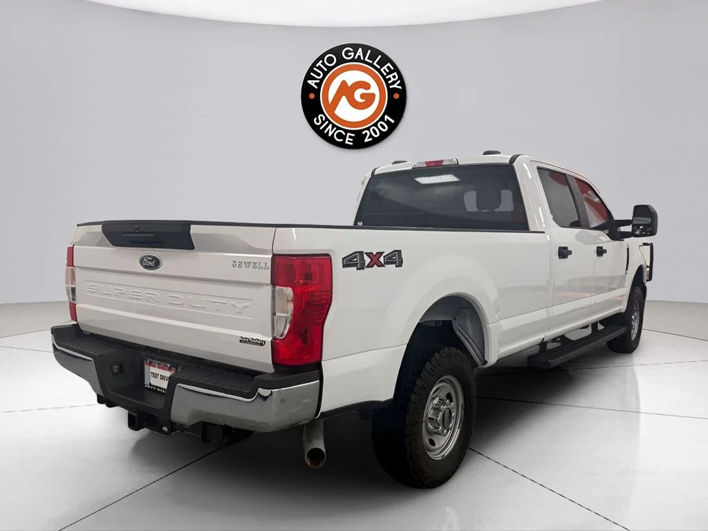 Used 2021 White Ford XL image 3