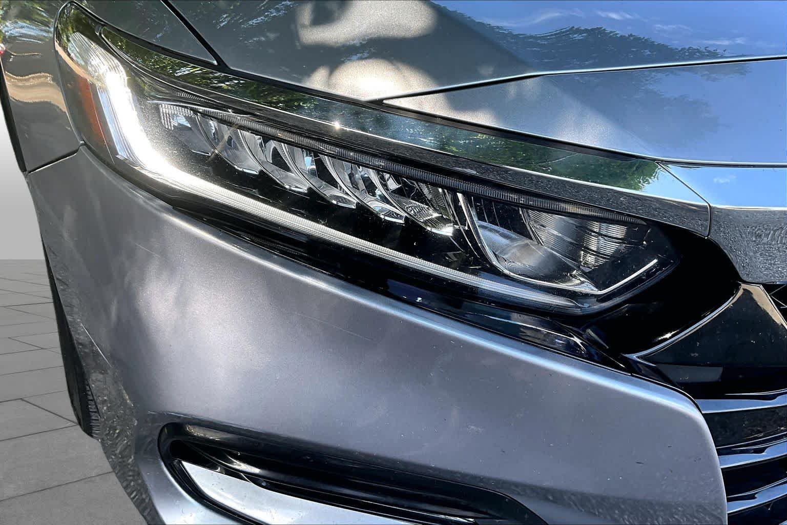 Used 2020 Lunar Silver Metallic Honda EX-L image 28