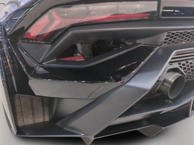 Used 2023 Black Lamborghini Base image 34