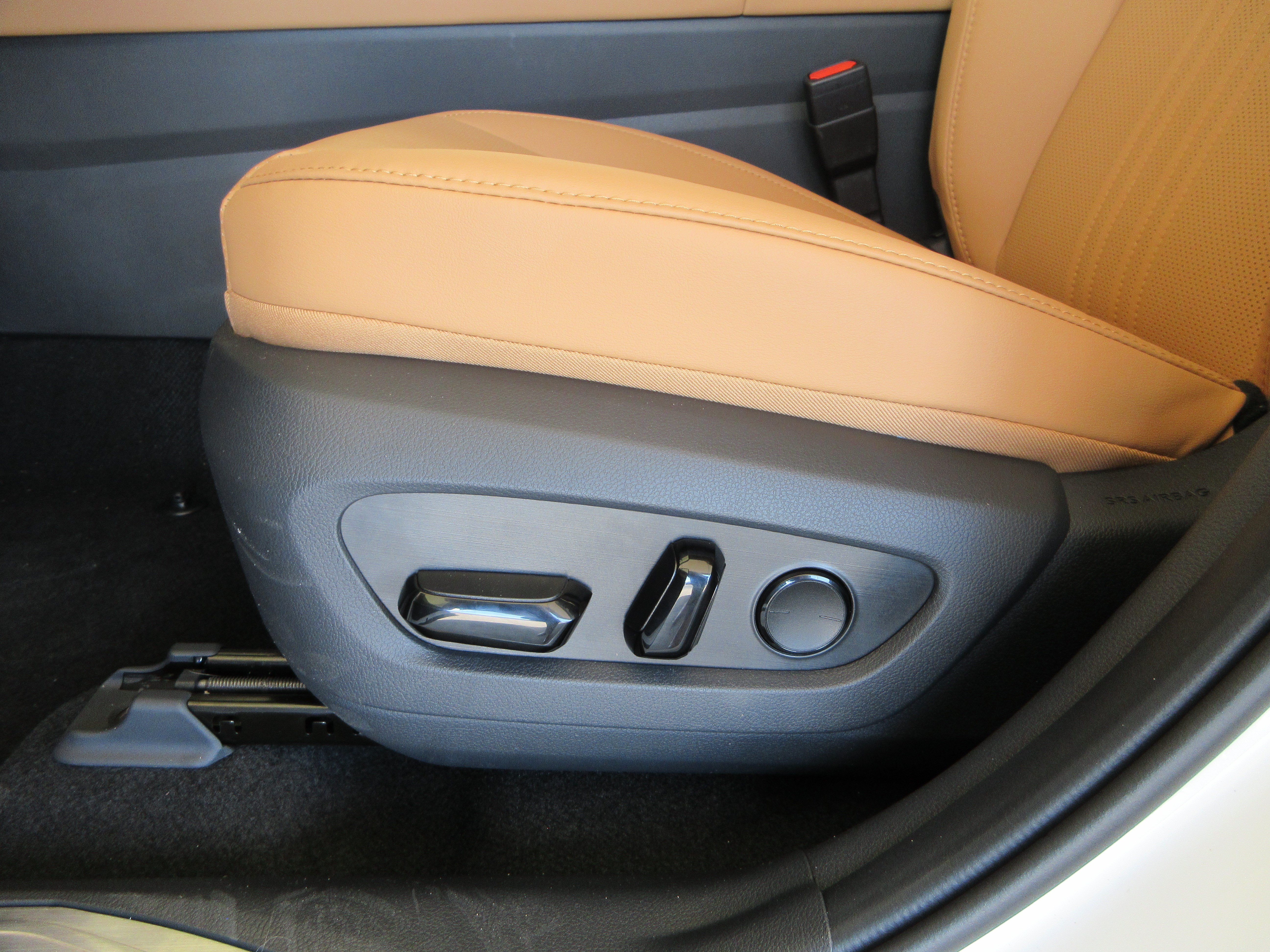 New 2026 Ultra White Lexus PREMIUM image 30