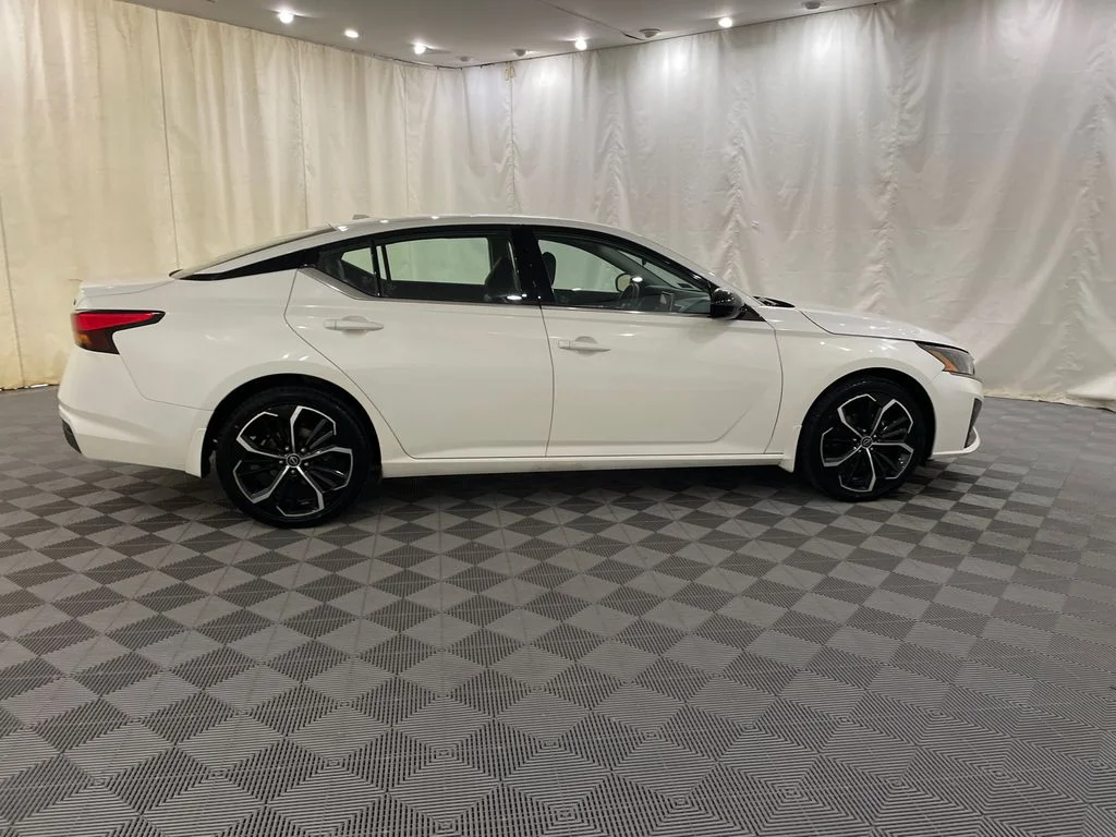 Used 2024 Pearl White Tricoat Nissan 2.5 SR image 4