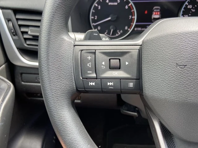 2025 Nissan Rogue S - Photo 17