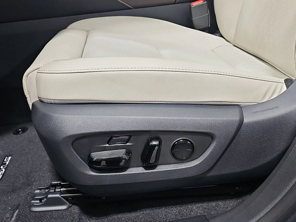 New 2026 Cloudburst Gray Lexus LUXURY image 28