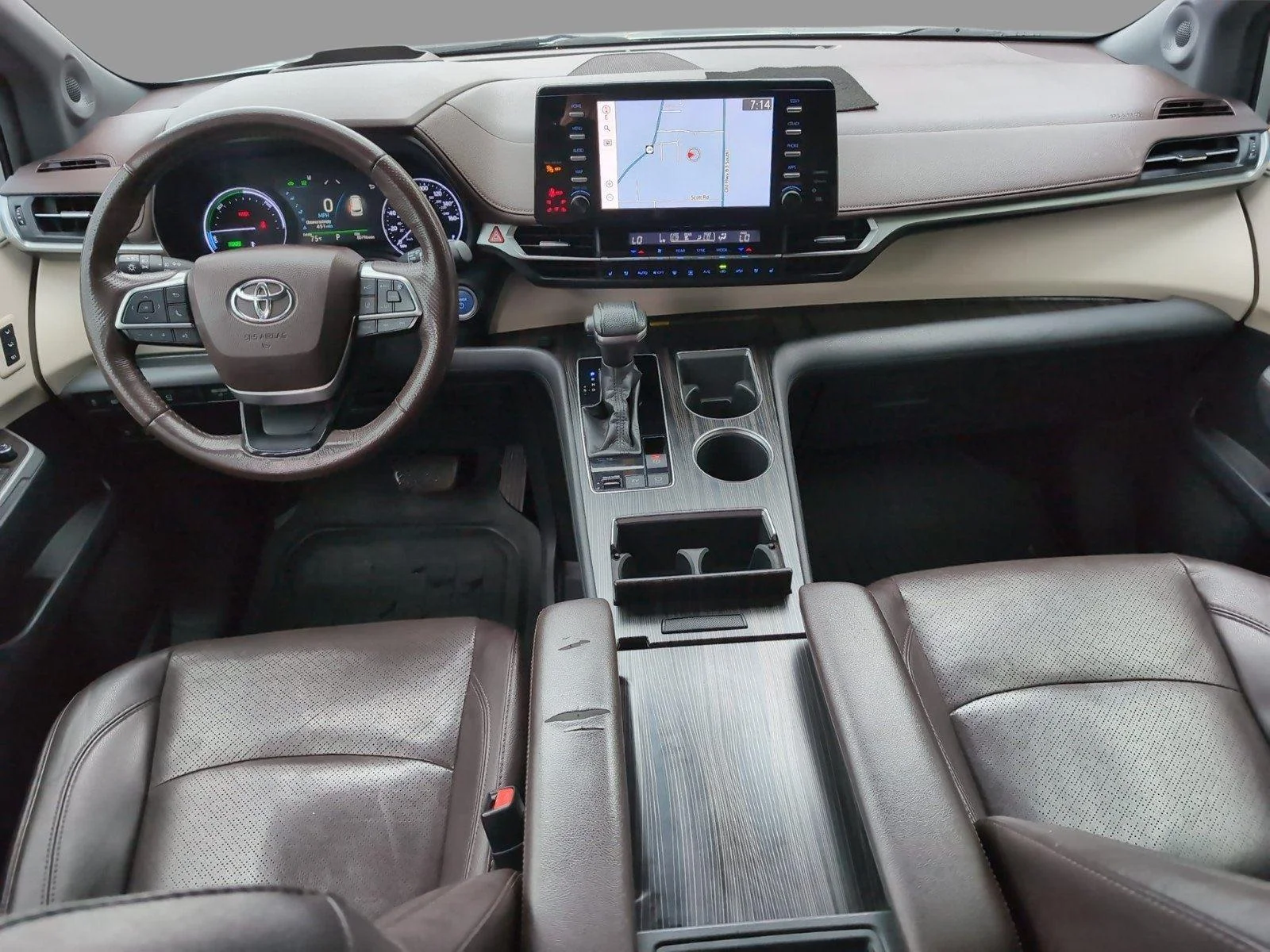 Used 2021 Celestial Silver Metallic Toyota Platinum 7-Passenger image 29