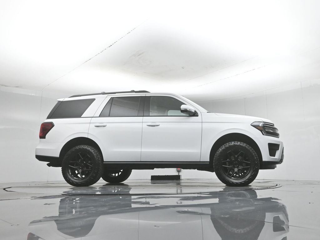 Used 2024 White Ford Limited image 57