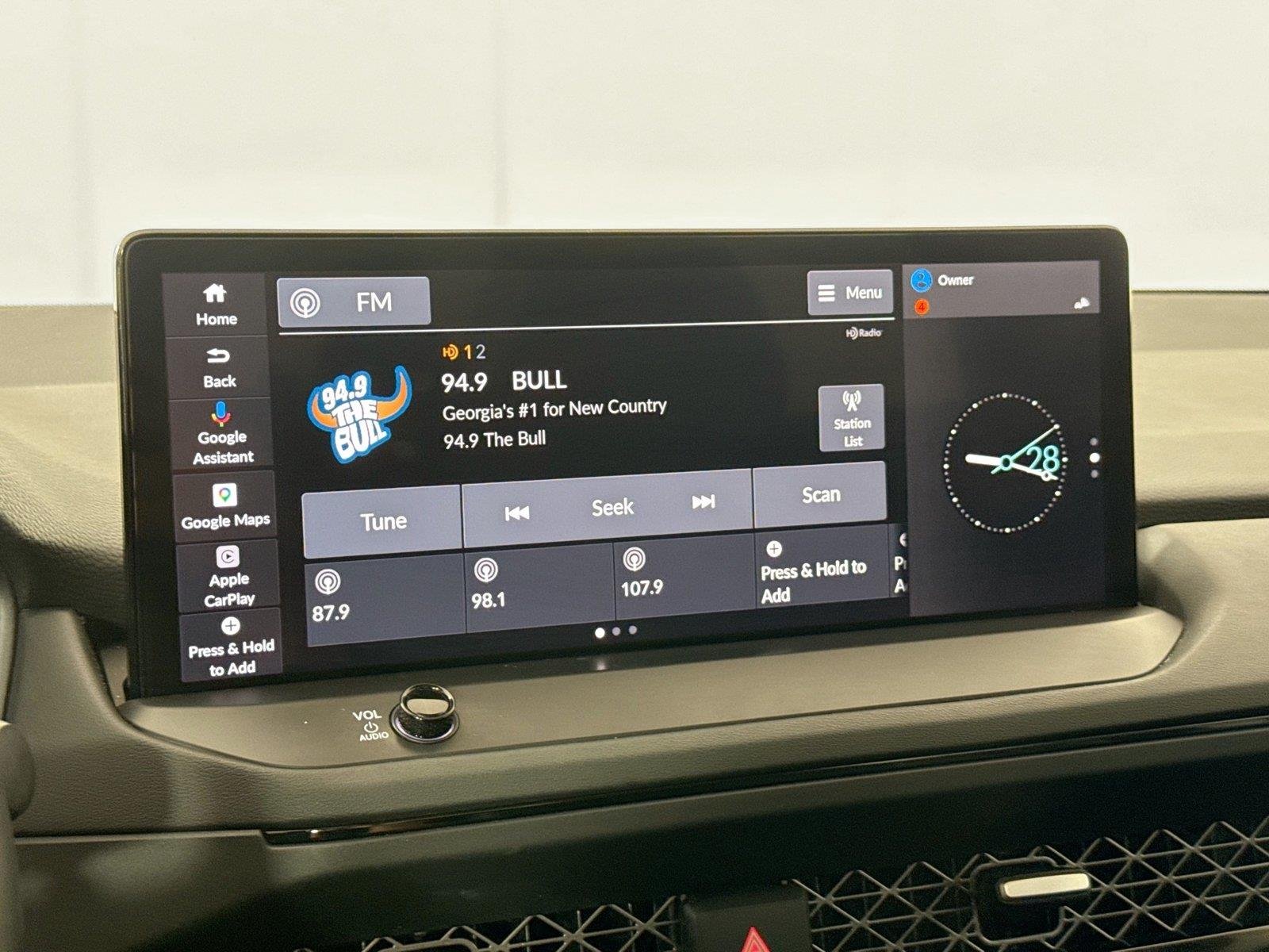 Used 2024 Meteorite Gray Metallic Honda Touring image 21