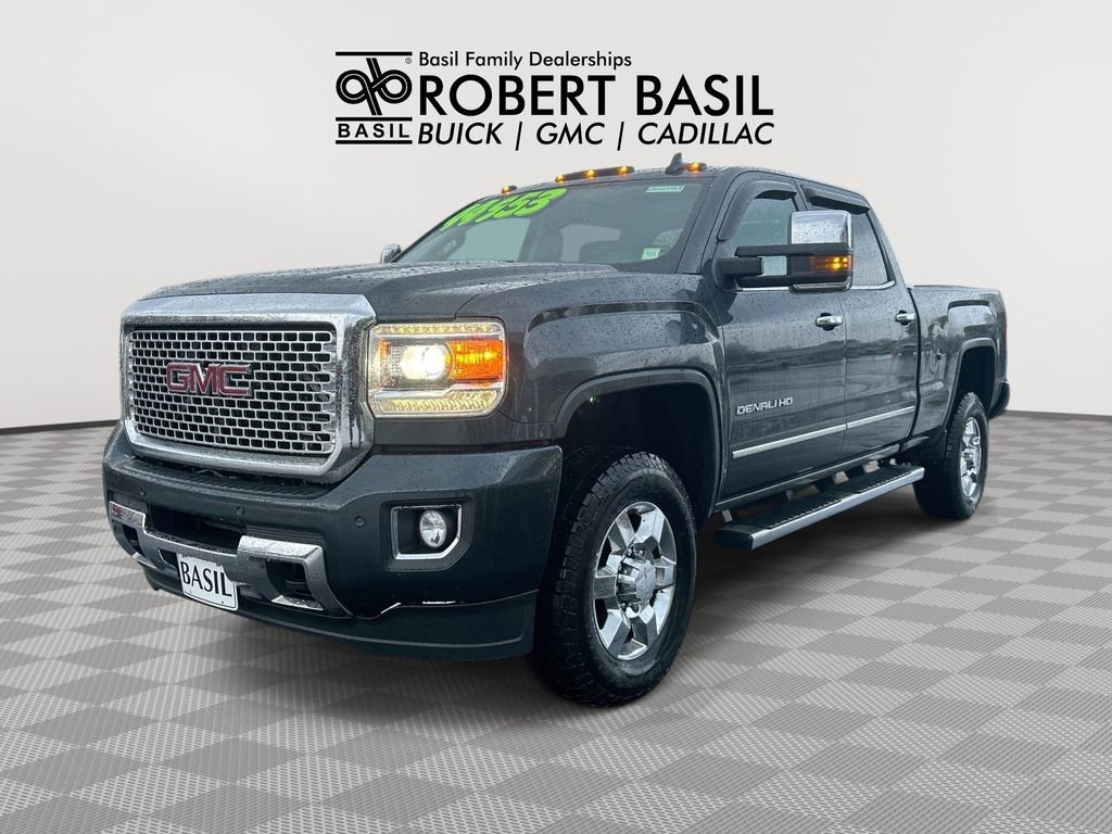 2017 GMC Sierra 4WD Crew Cab Standard Box Denali's photo