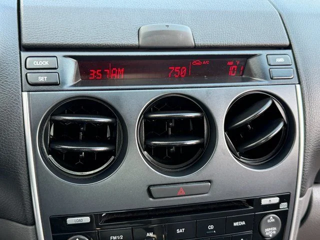 Used 2007 Gray Mazda i Sport image 16