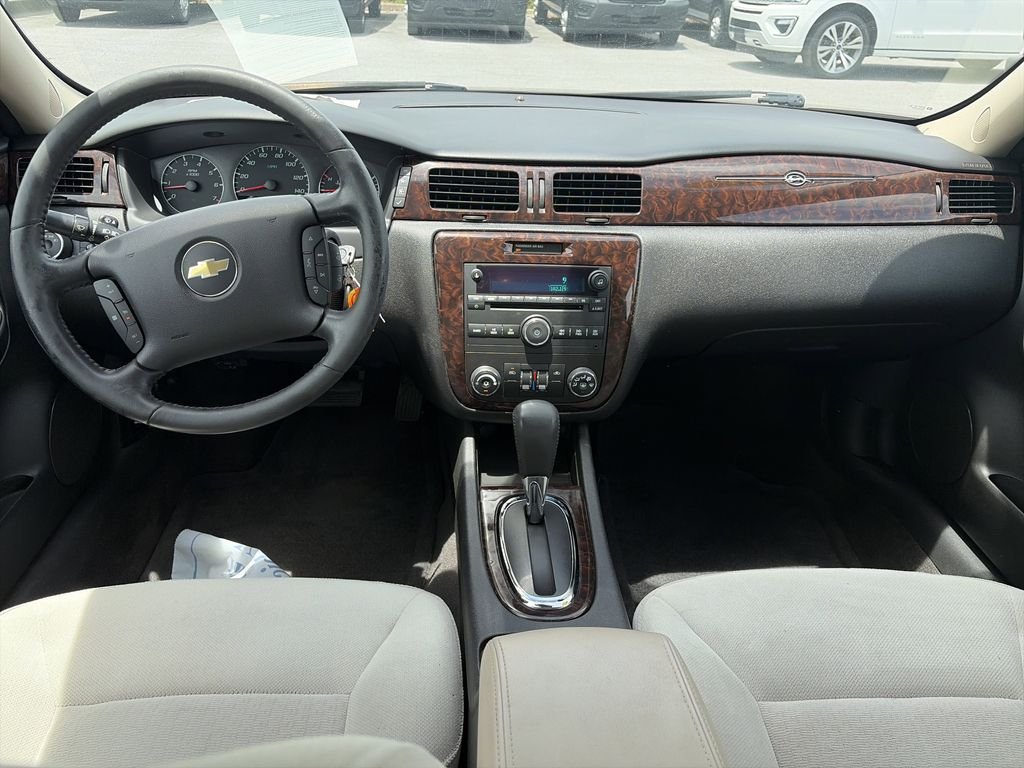 Used 2013 Gray Chevrolet LT image 14