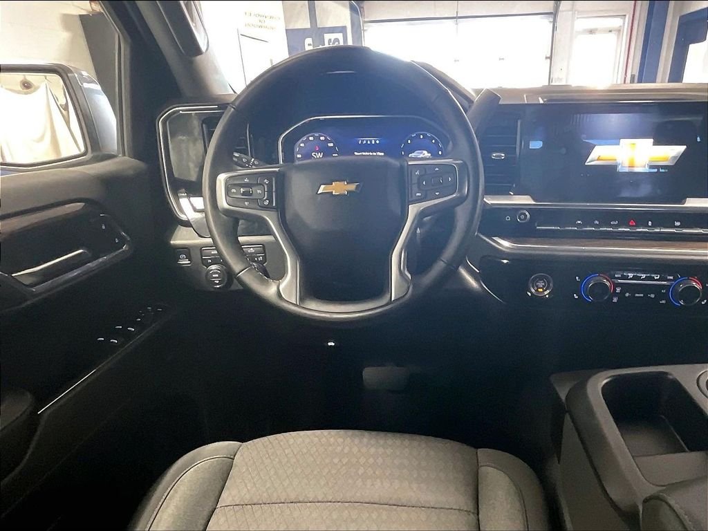 Used 2024 White Chevrolet LT image 17