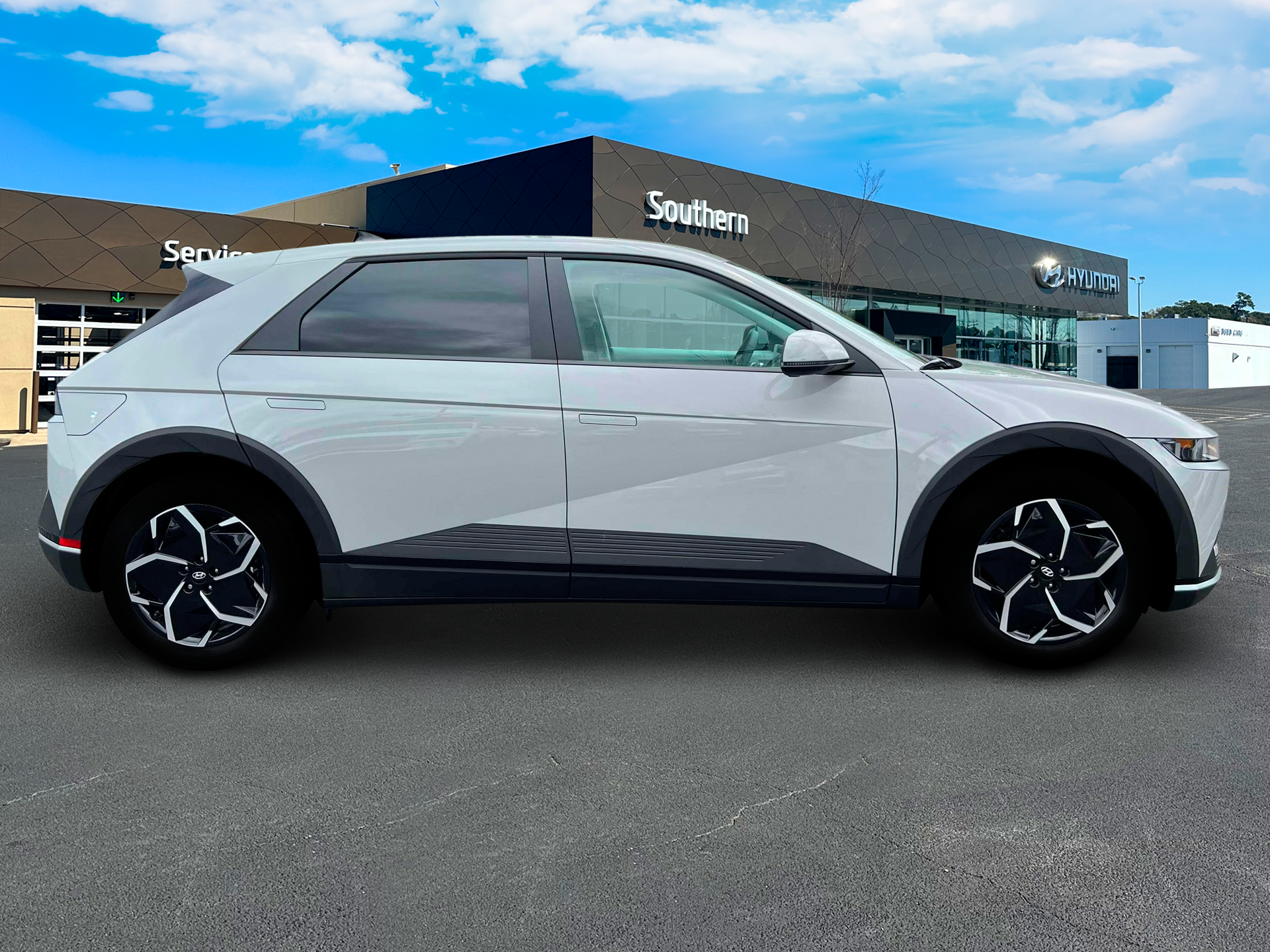 2024 Hyundai IONIQ 5 SE - Photo 9