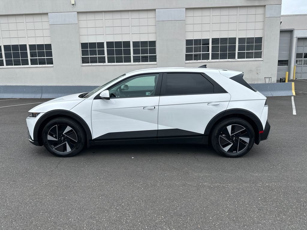 Certified Used 2026 White Hyundai SEL image 3