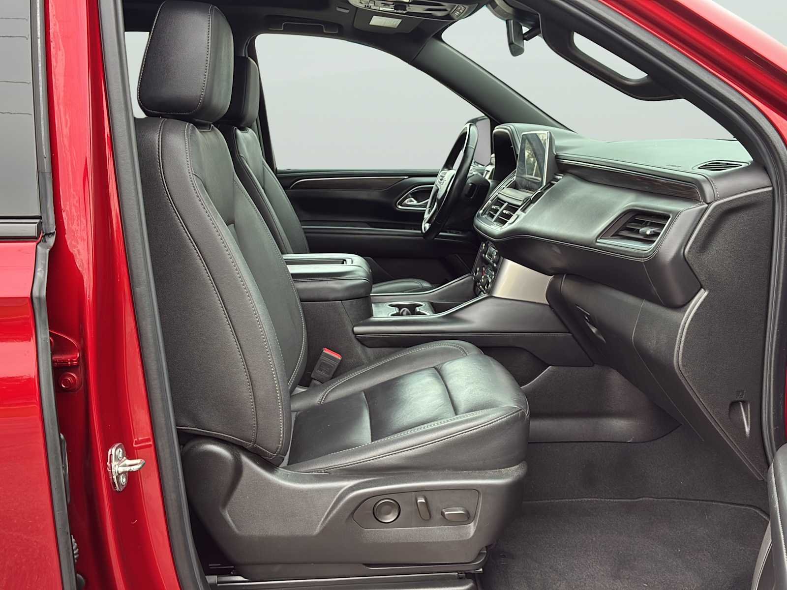 2024 Chevrolet Suburban Z71 - Photo 31