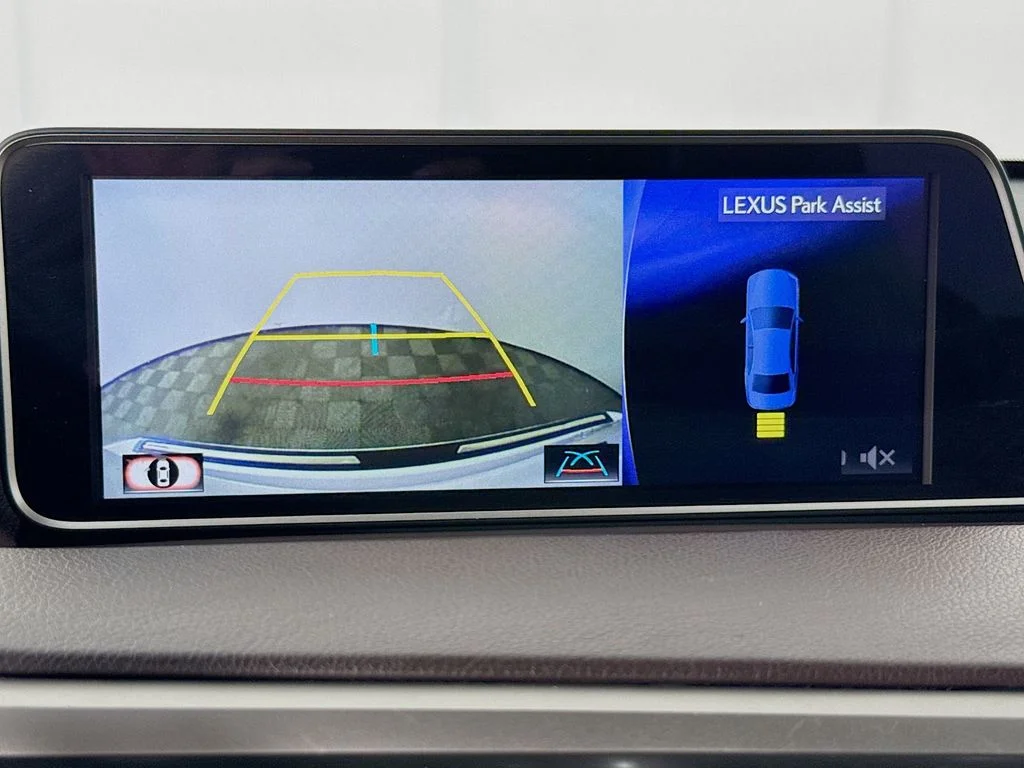 Used 2018 White Lexus 450hL Luxury image 15