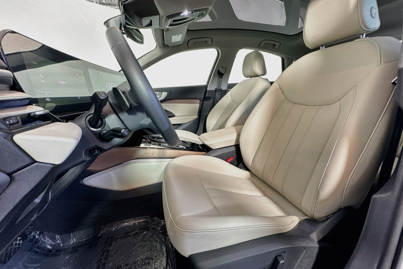 Used 2025 Arkona White Audi Premium image 18