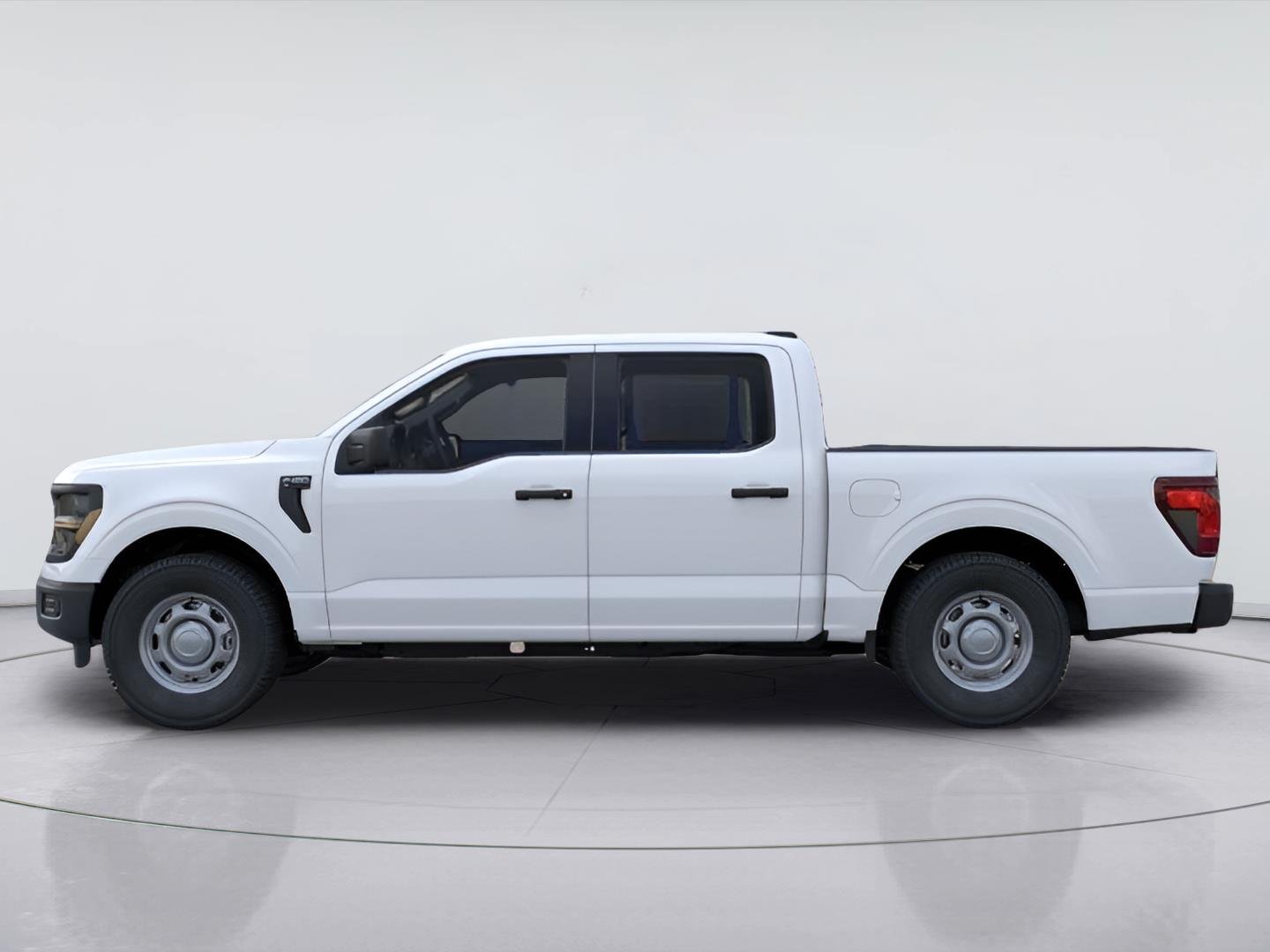 New 2026 Oxford White Ford XL image 3