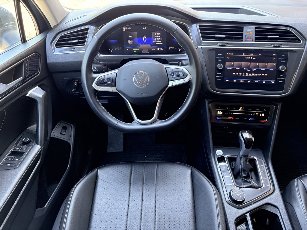 Used 2024 Platinum Gray Metallic Volkswagen SE image 15