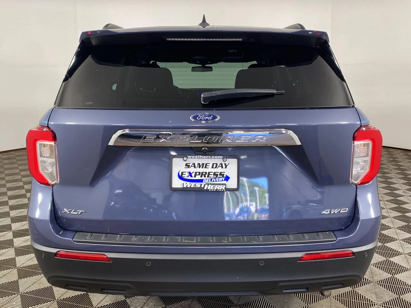 Used 2021 Infinite Blue Metallic Tinted Clearcoat Ford XLT image 24