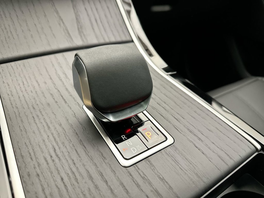Used 2026 Fuji White Land Rover S image 11