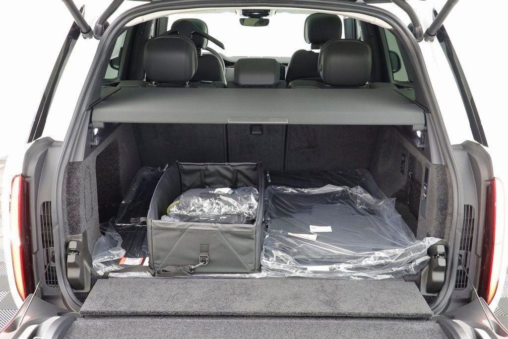 2025 Land Rover Range Rover SE - Photo 18