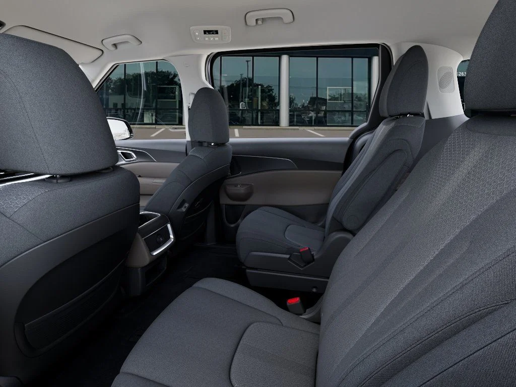 New 2026 Deep Chroma Blue Kia LX image 19
