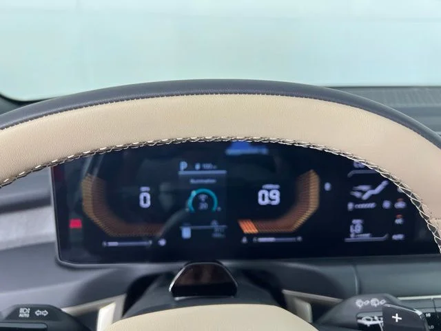 New 2027 White Kia EX image 22