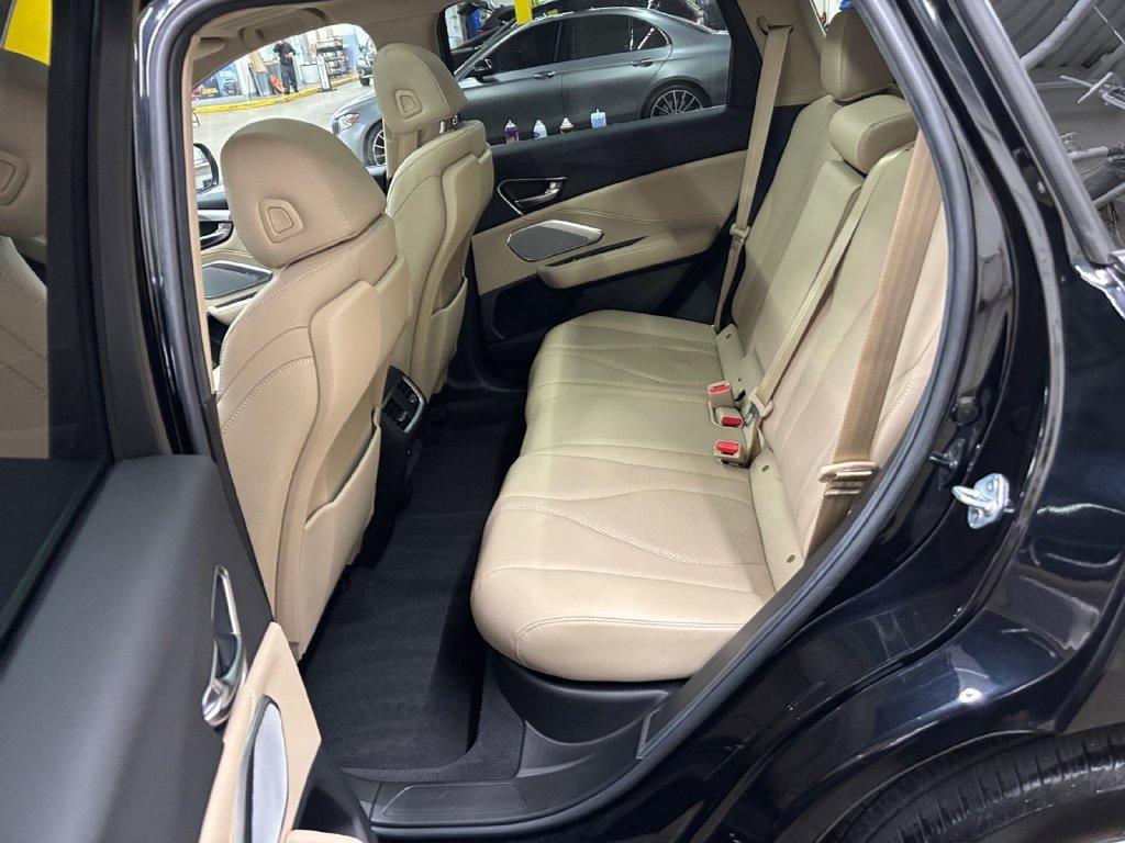 Used 2023 Majestic Black Pearl Acura Technology Package image 14